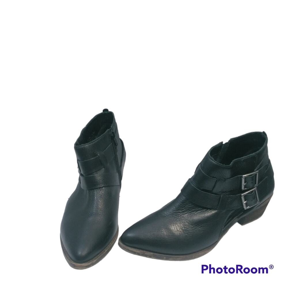 STEVE MADDEN Black ISANA WESTERN BOOTIE Size 8.5 M